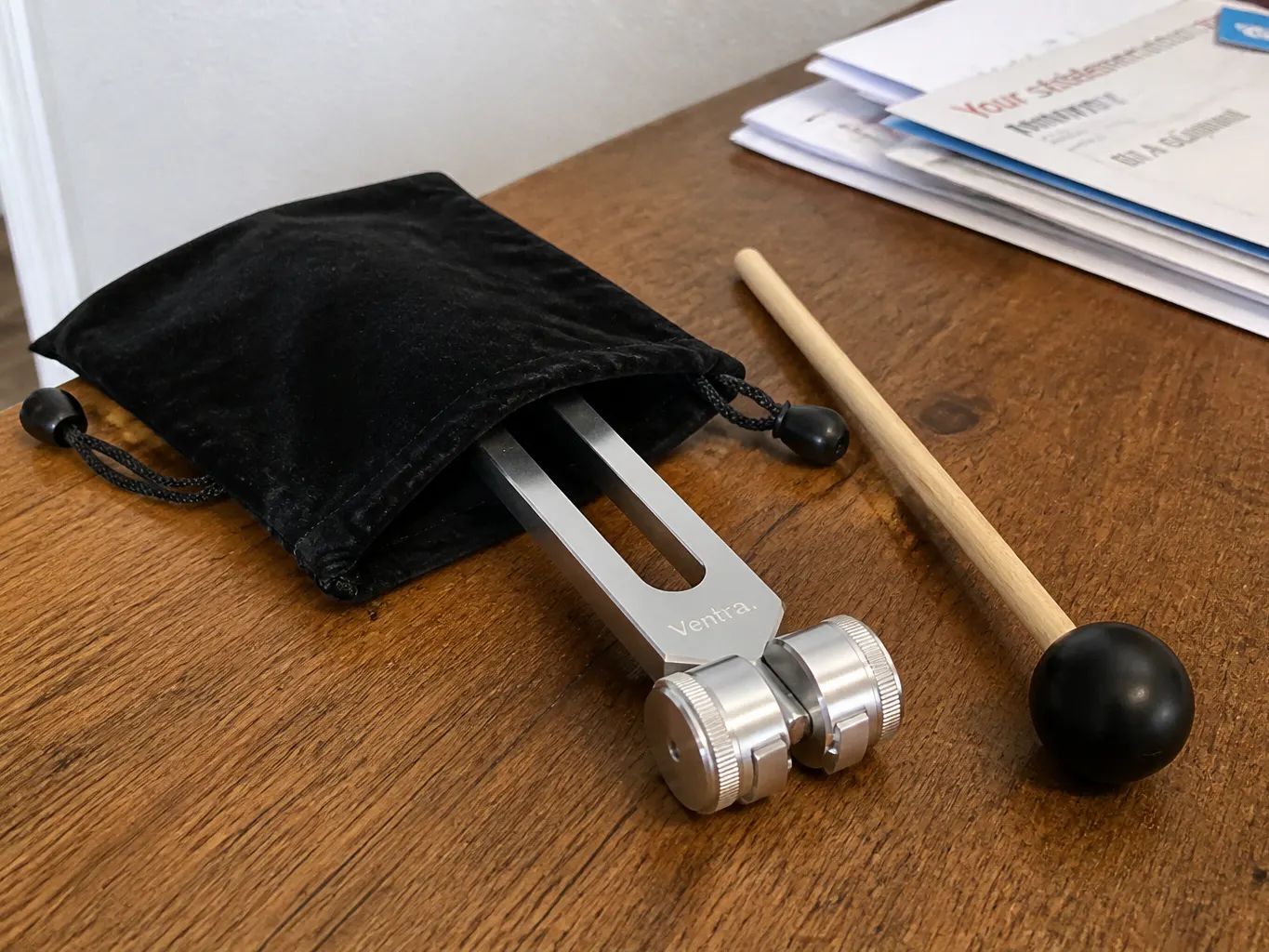The complete kit with velvet pouch