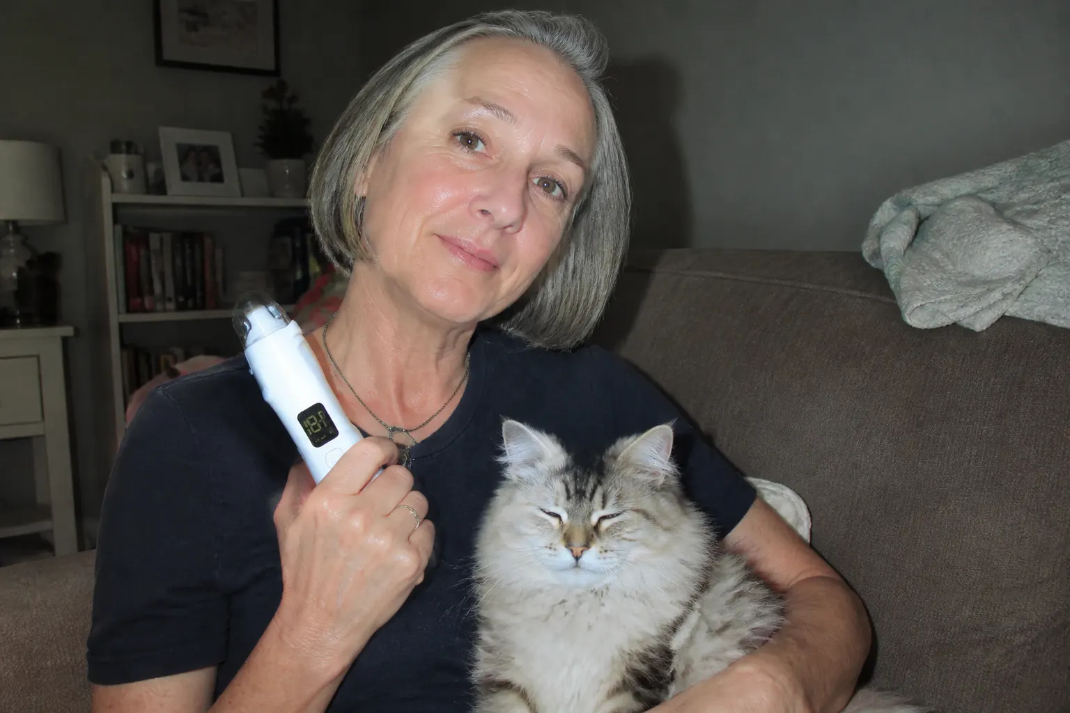 Linda R.'s pet using the trimmer