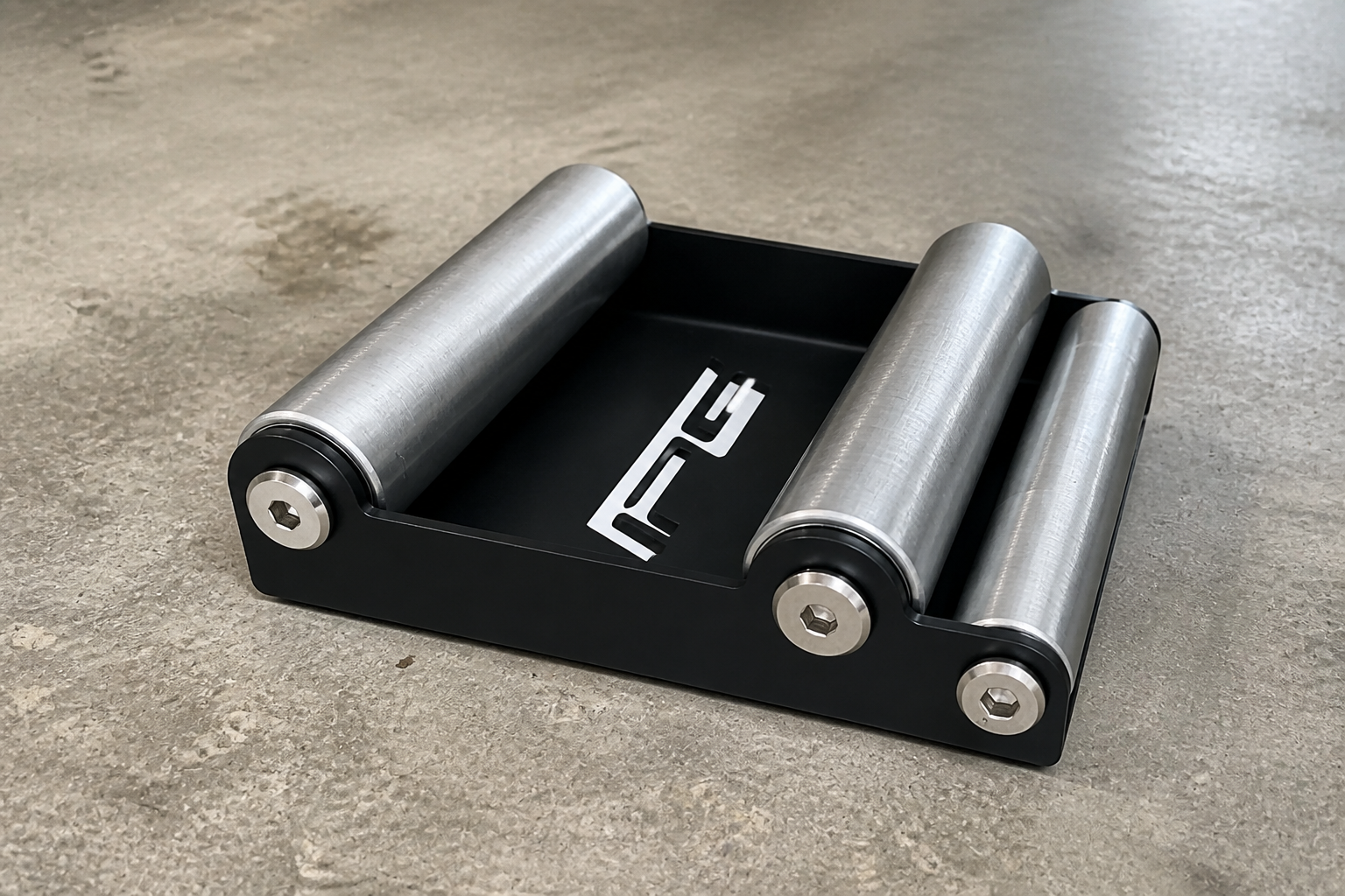 Close-up of the iron and aluminum frame and metal rollers