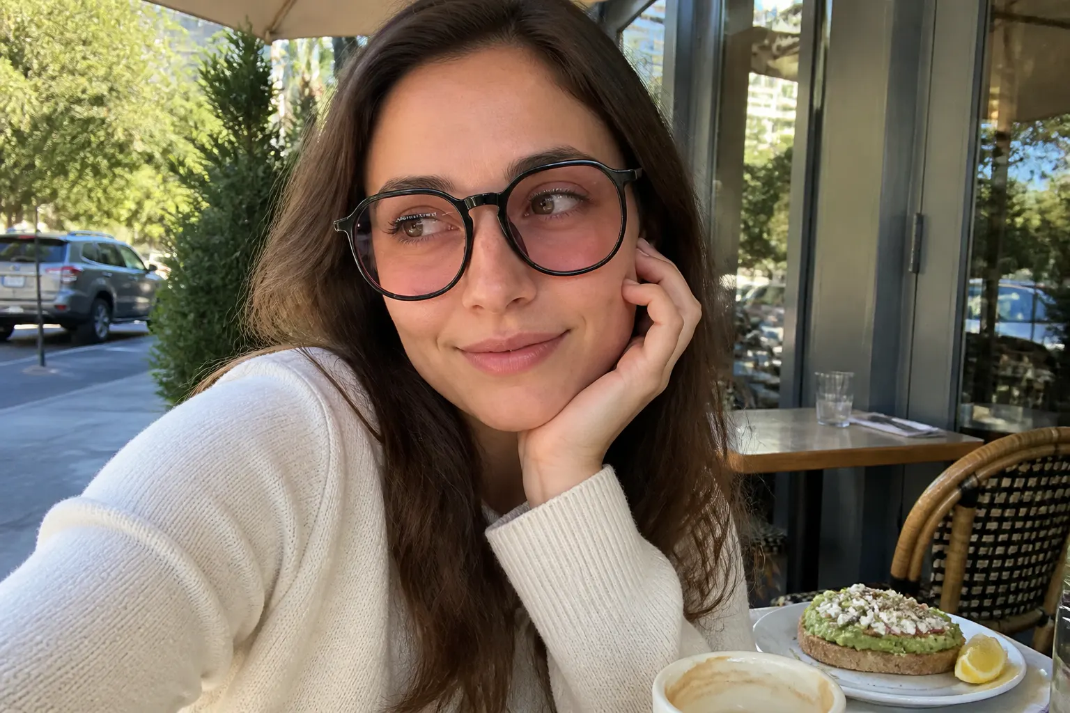 Woman wearing Ventra gradient-pink sunglasses