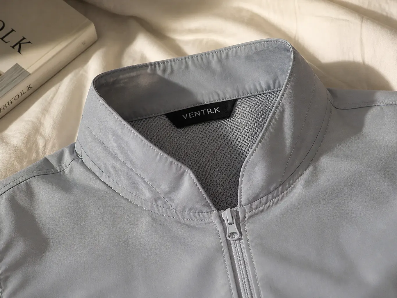 The mandarin stand collar of the Ventra cooling vest