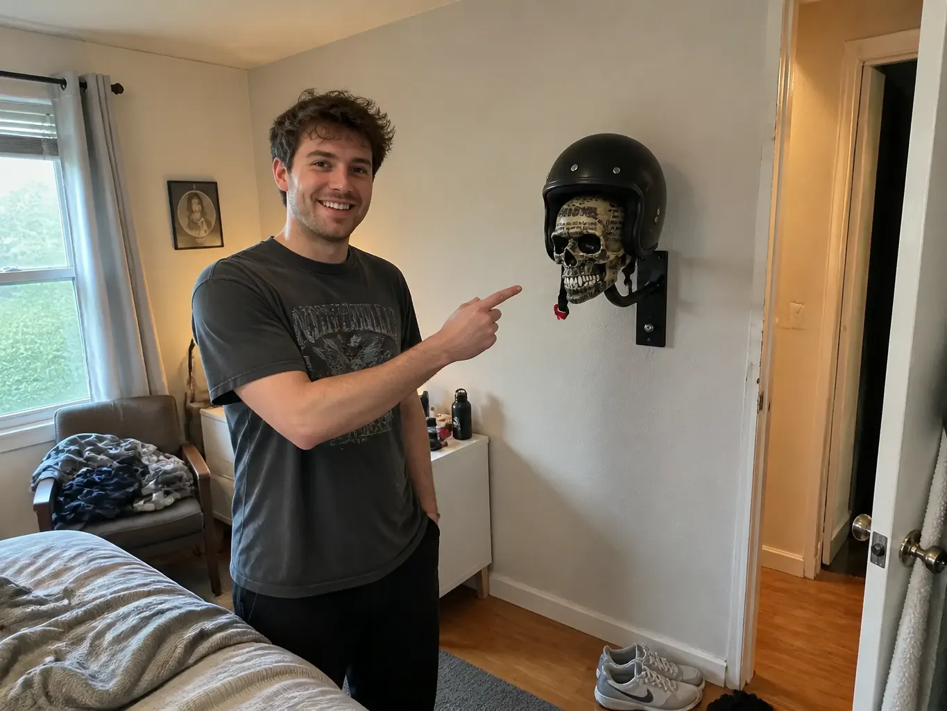 Tony M. - skull helmet mount on the wall