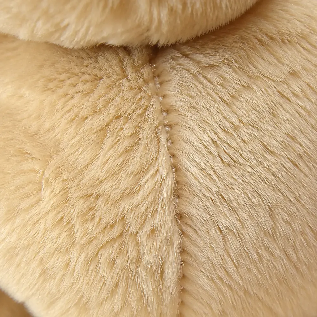 Smooth covered seam detail