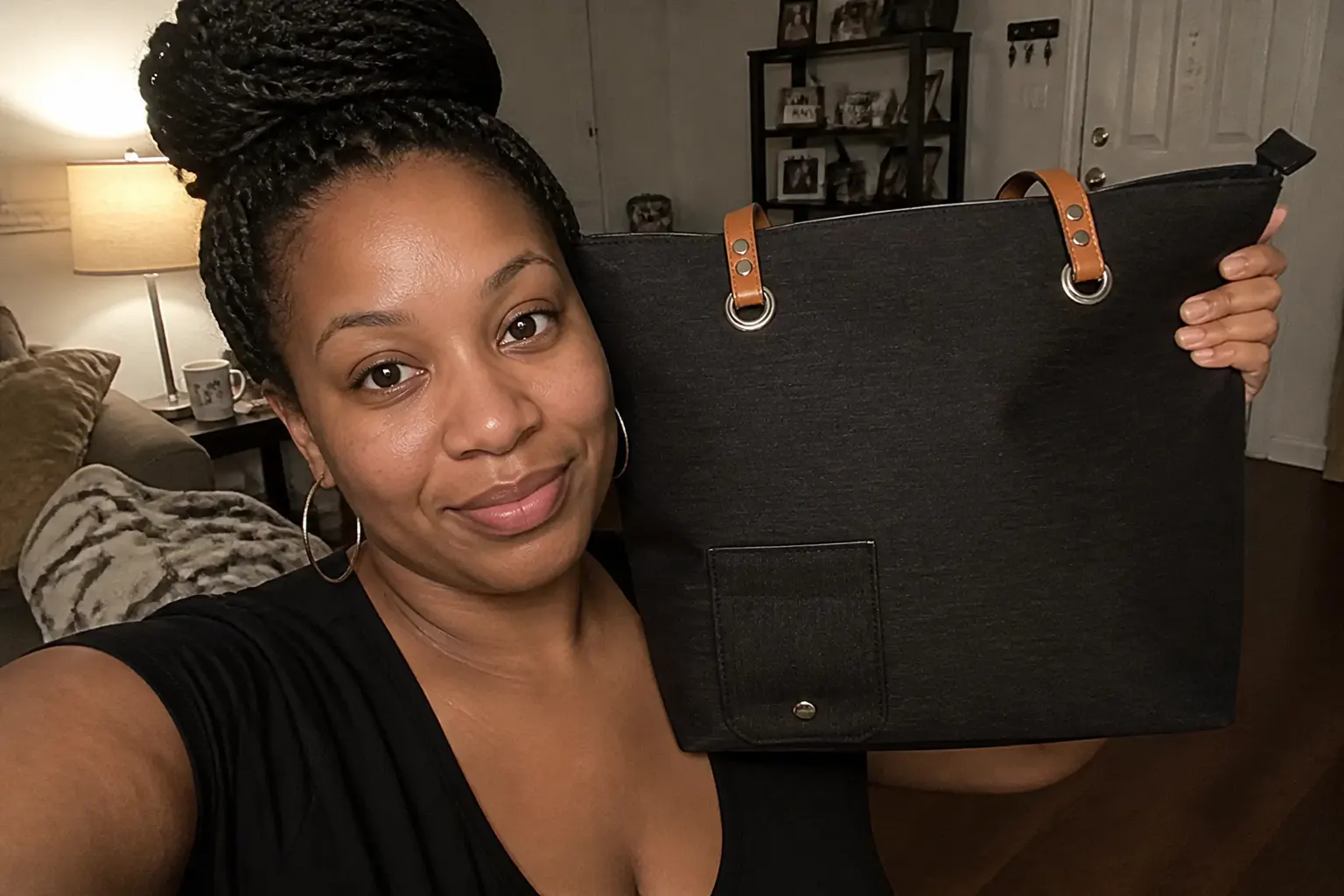 Alicia M. with the Ventra tote