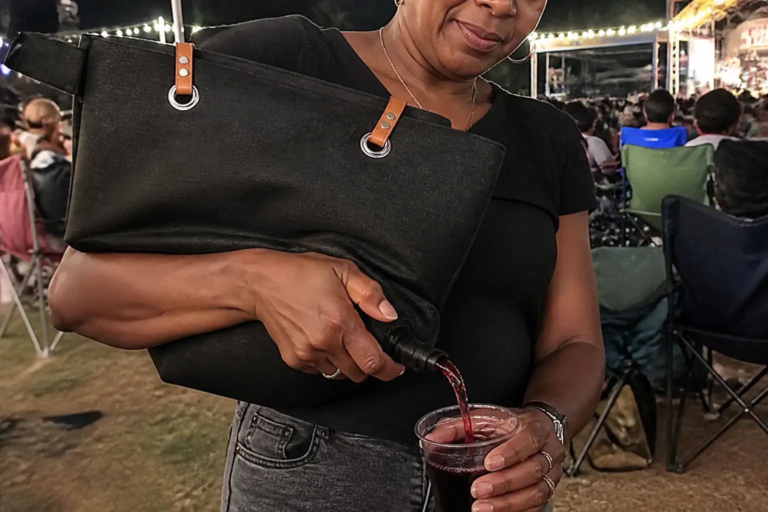 Monique L. with the Ventra tote