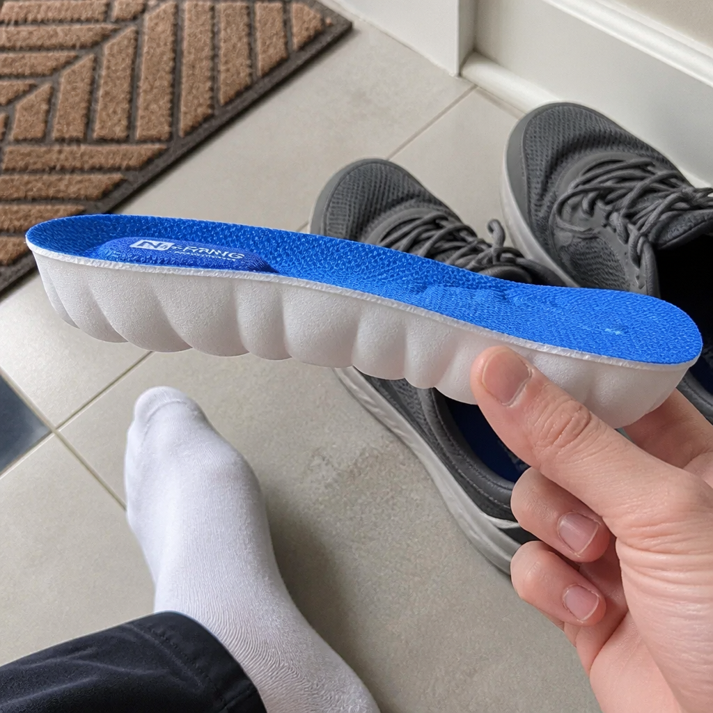 Worker relaxed after a shift with 4D Cloud insoles